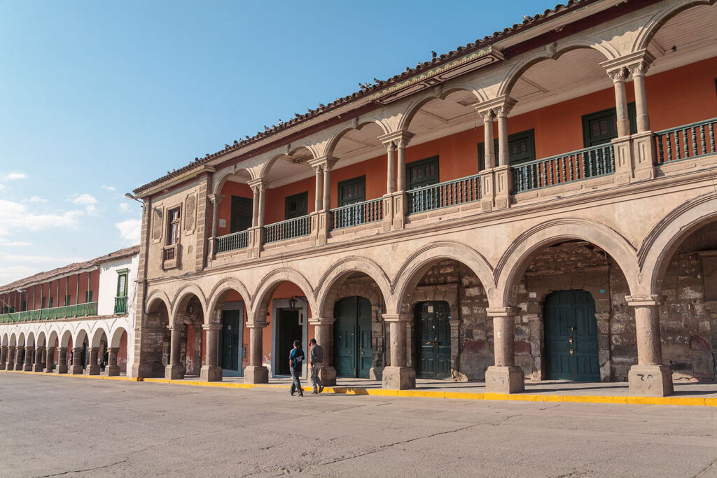 galerias-plaza-armas-ayacucho.jpg